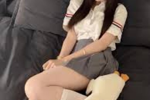 炸裂！司晓迪凌晨甩黑色吊带美照评论区从吃瓜到吐槽吵翻了天